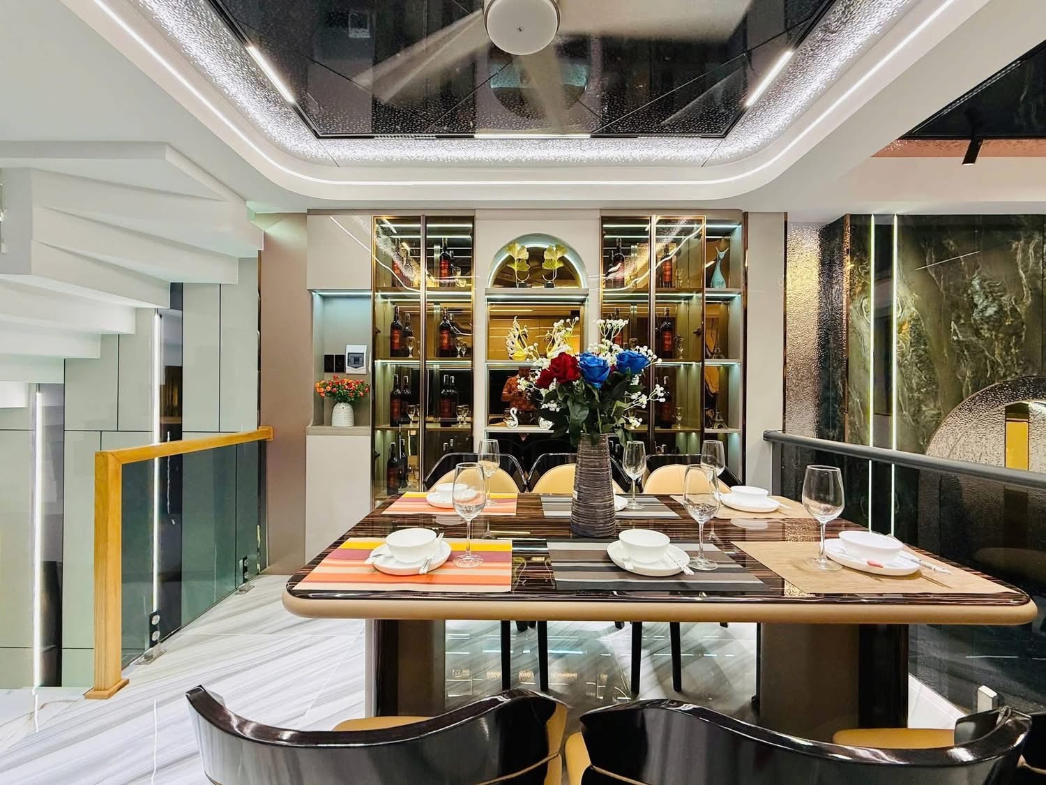 Chủ ngộp tài chính , cần bán nhà 6 Tỷ 200 hẻm xe hơi đường Tô Ngọc Vân P Thạnh Xuân Quận 12, SHR