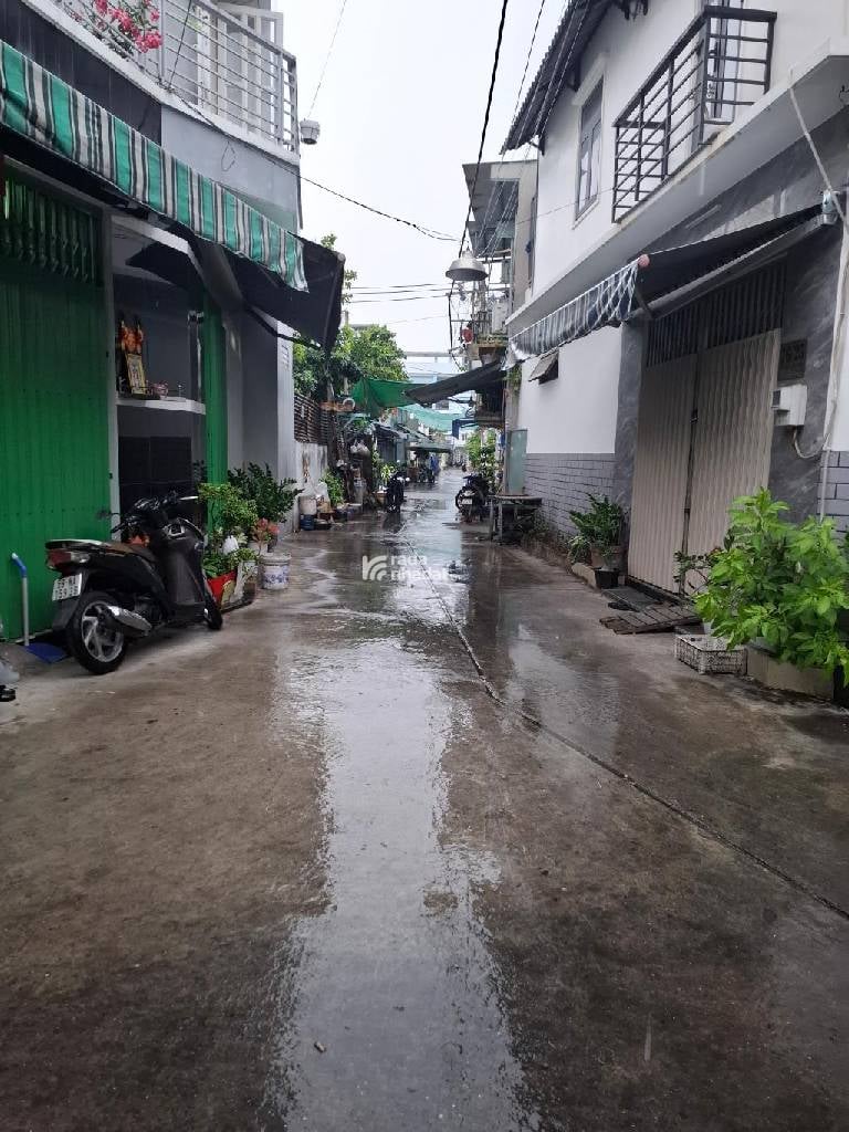 BÁN NHÀ 70M2 5.95 TỶ 6PN HẺM XE HƠI THÔNG THU 12 TR TÊN LỬA AEON MALL 