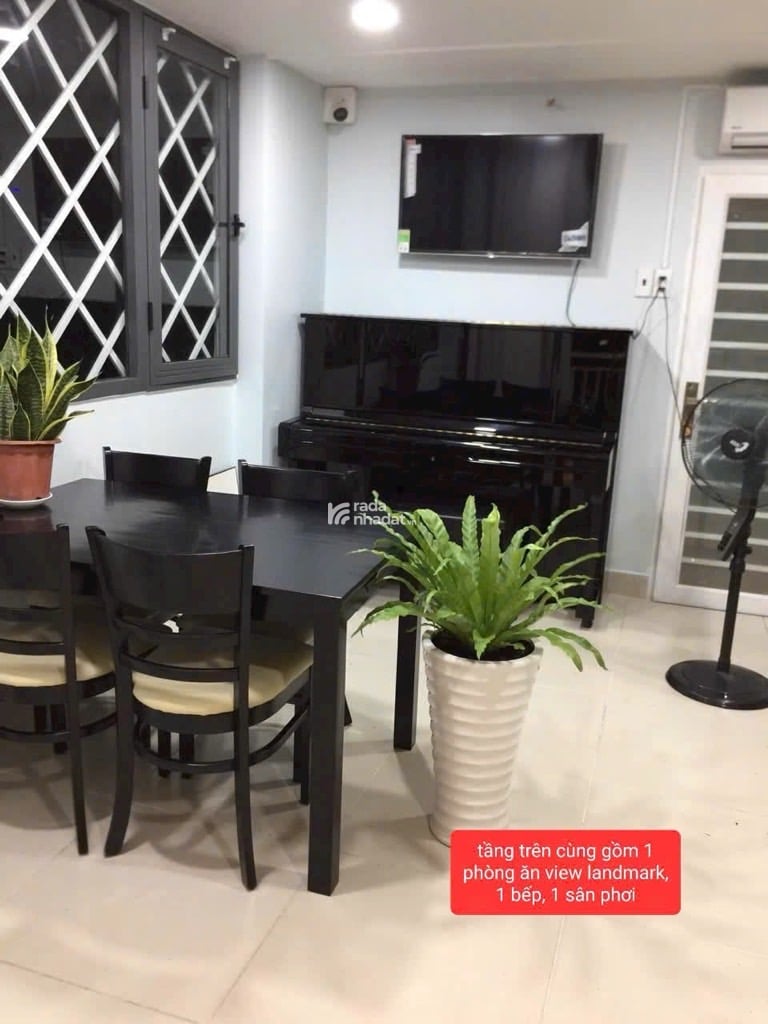 Bán nhà lô góc 2 Mặt tiền Phan Xích Long 