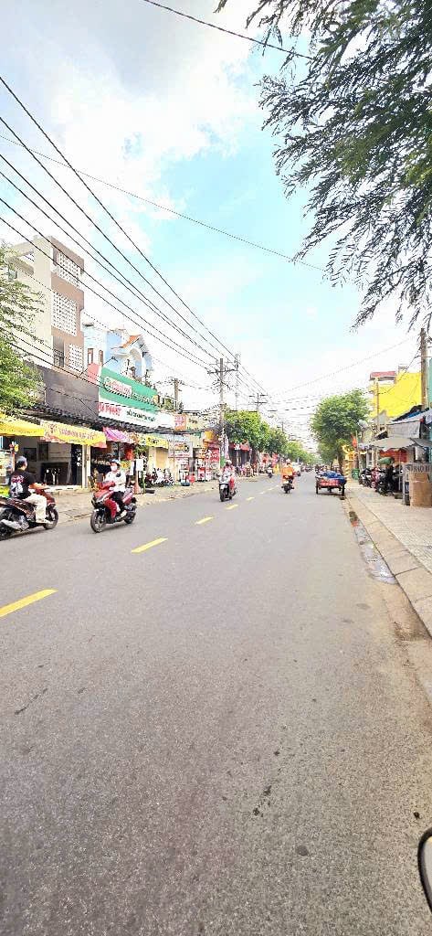 Căn góc 2 mặt hẻm xe hơi  Nguyễn Văn Quá  Đông Hưng Thuận  Quận 12  6.2x18m  Giá 6.4 Tỷ