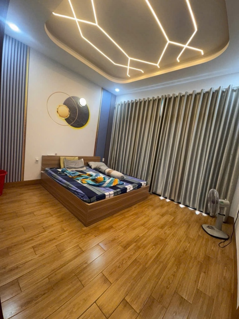  HẺM VIP  HƯƠNG LỘ 2 THÔNG - NGAY 4 XÃ - KO LỘ GIỚI - 5 TẦNG SIU ĐẸP MỚI TINH - 54M2 