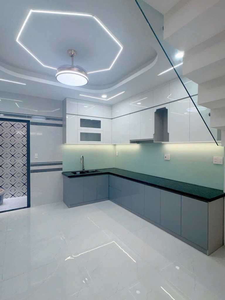  HẺM VIP  HƯƠNG LỘ 2 THÔNG - NGAY 4 XÃ - KO LỘ GIỚI - 5 TẦNG SIU ĐẸP MỚI TINH - 54M2 