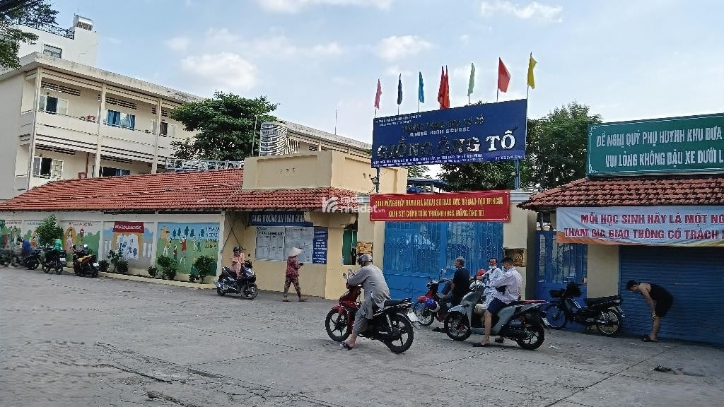 Giá Tốt Nhất Khu Vực-Nhà 2 tầng Bình Trưng Tây Đủ Tiện Ích Sổ Sẵn Chỉ 2ty4
