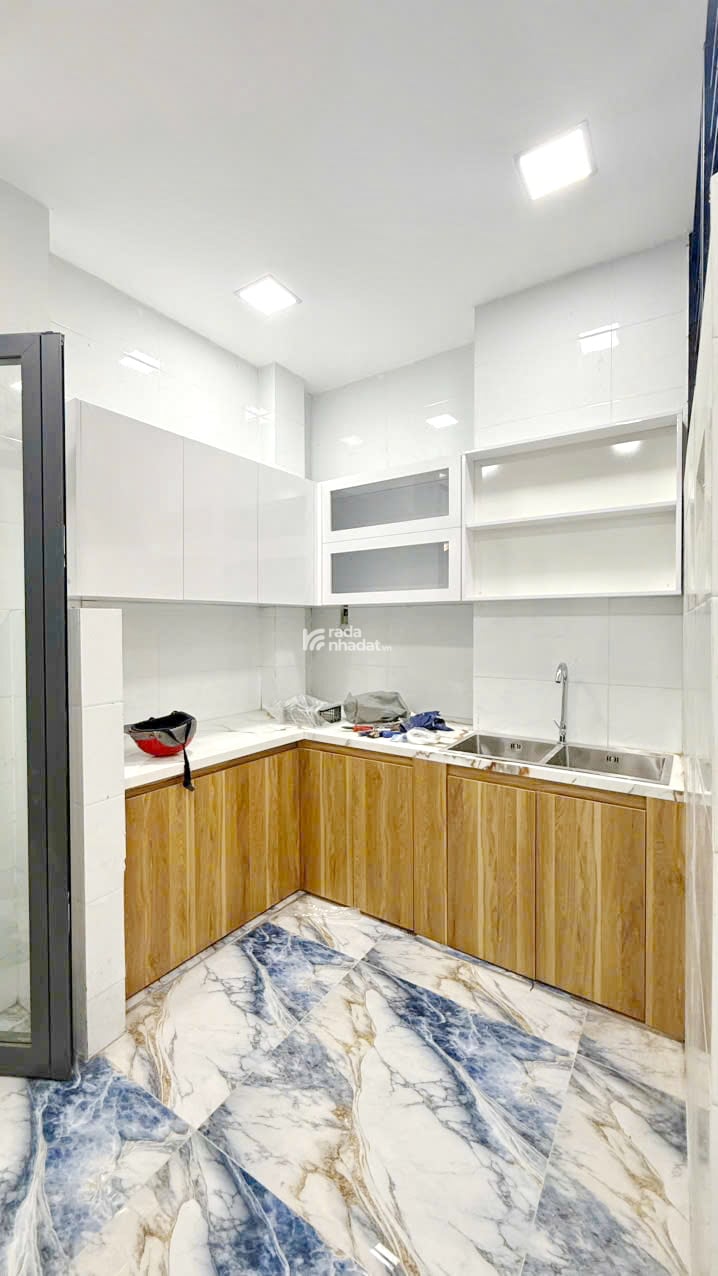 Bán nhà đẹp 2 lầu gần HXH đường Dương Bá Trạc P.2 Quận 8