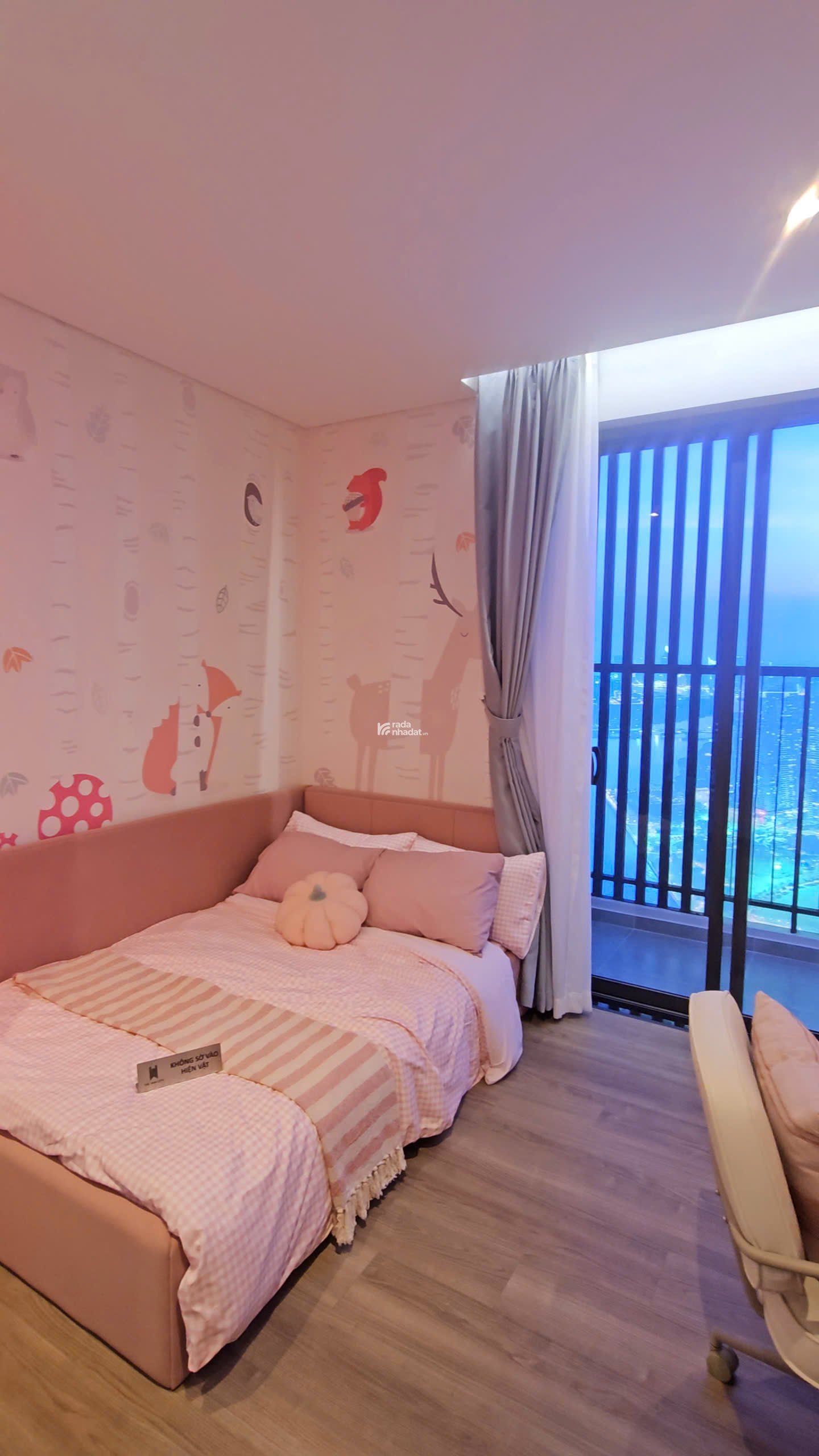 HOT!! CĂN HỘ CAO CẤP 2PN 50M2 BÀN GIAO ĐỦ NỘI THẤT TRẺ TRUNG, HIỆN ĐẠI