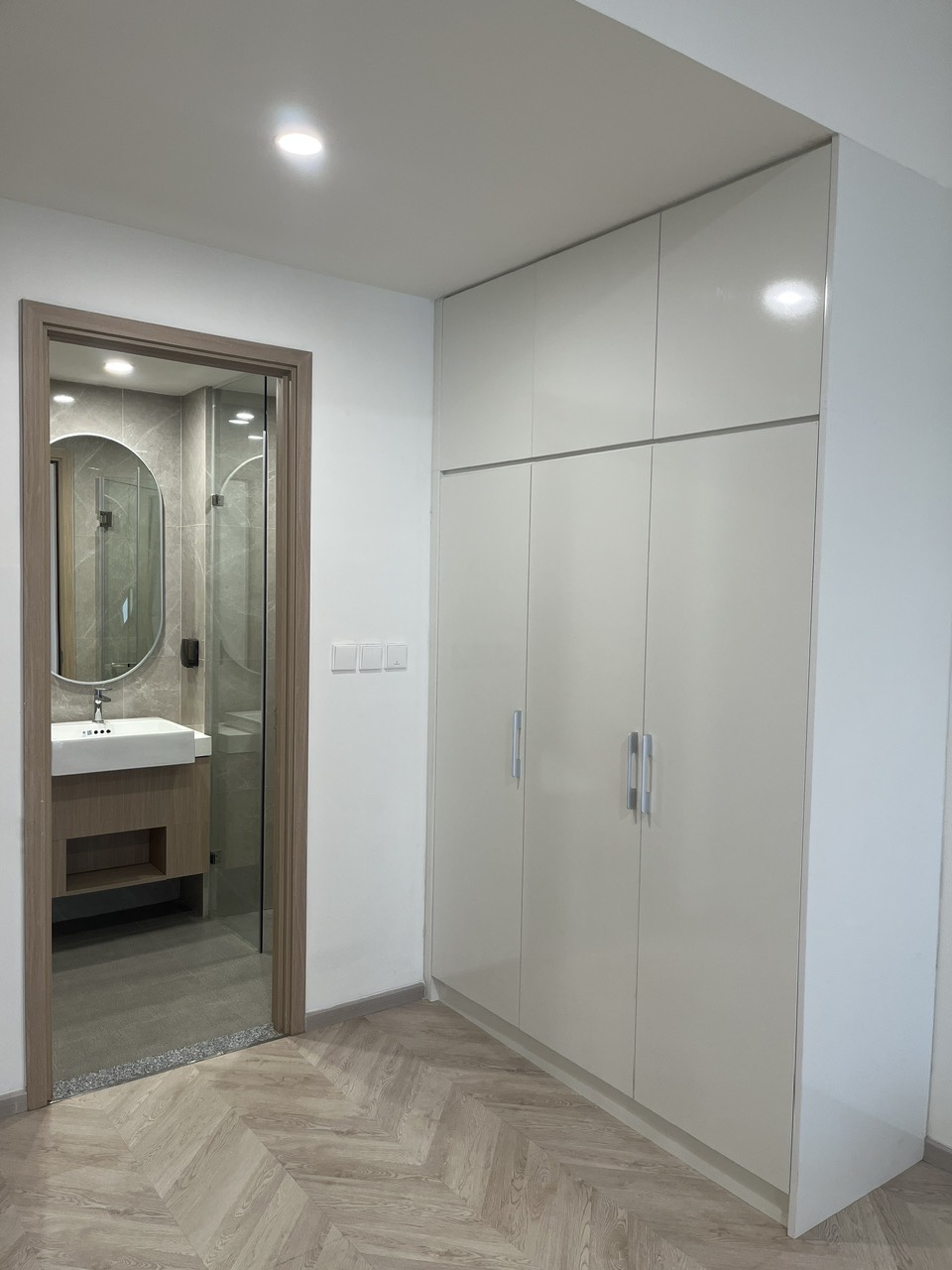 Cho thuê căn hộ 2PN Lumière Boulevard  Tòa B  Gần full nội thất  10 triệu/tháng  Ở ngay