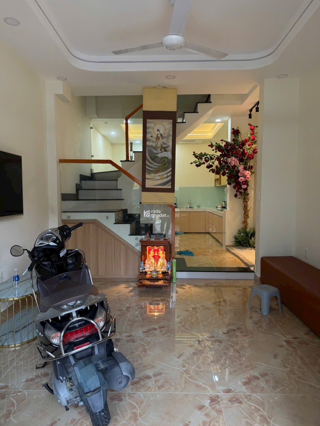 Xoay vốn bán nhà Đường Nguyễn Thiện Thuật Quận 3 , 70m2 Giá 4ty320 lh Vân