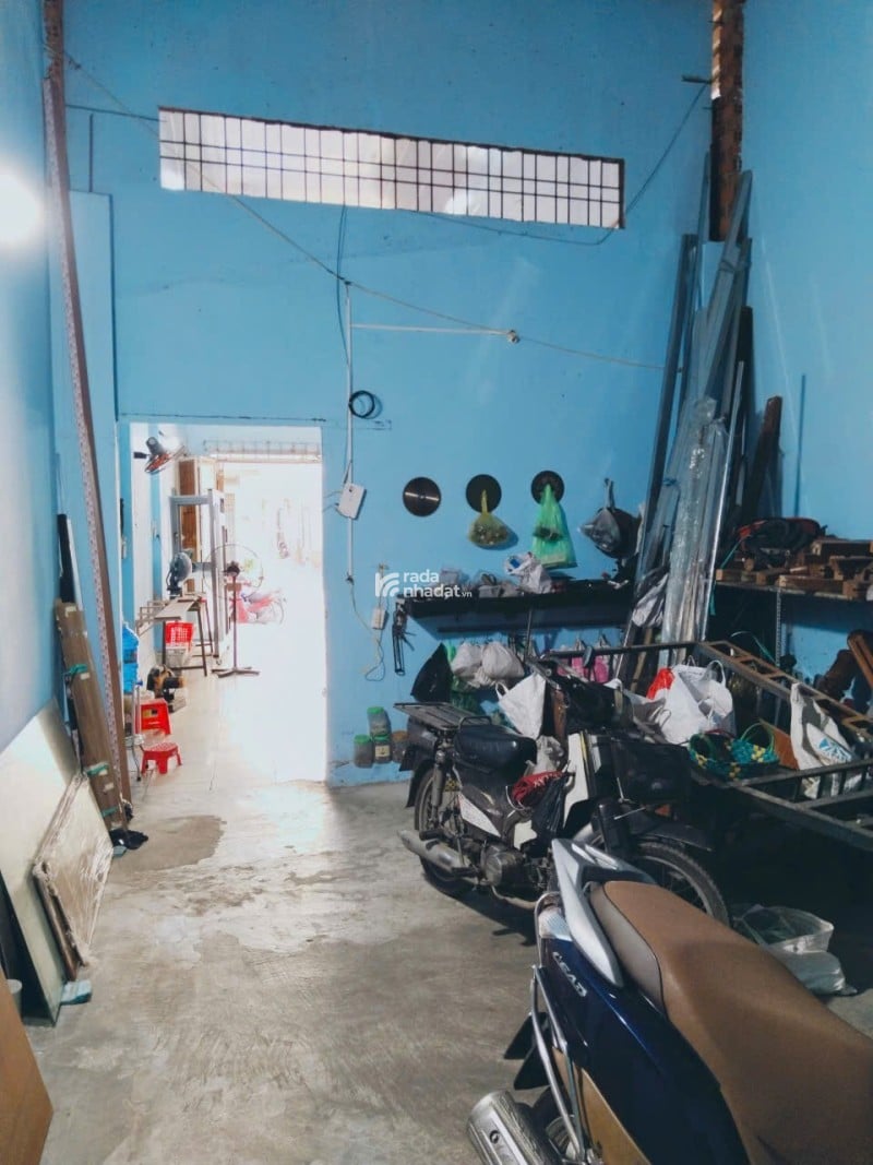 Bán nhà mặt tiền Tô Hiệu-ngang 4m-sổ vuông-kinh doanh tấp nập