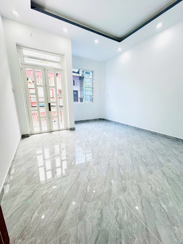 LÊ VĂN QUỚI - HẺM XE HƠI 6M XỊN - GIÁP TÂN PHÚ - NGAY NGÃ TƯ 4 XÃ - 3 TẦNG ĐẸP KIÊN CỐ