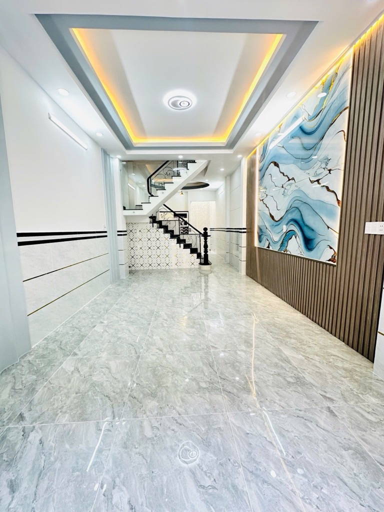 LÊ VĂN QUỚI - HẺM XE HƠI 6M XỊN - GIÁP TÂN PHÚ - NGAY NGÃ TƯ 4 XÃ - 3 TẦNG ĐẸP KIÊN CỐ