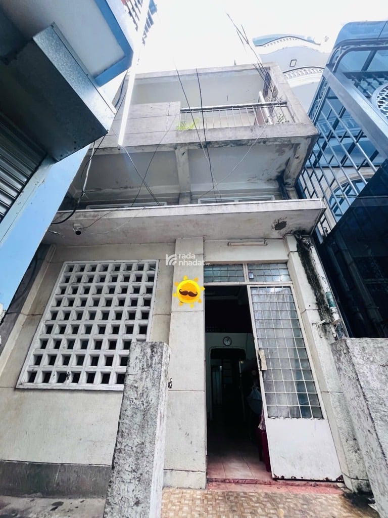 PHAN VĂN TRỊ- PHƯỜNG 2 - QUẬN 5 -DT: 4.55/5.7*11M- 6 TỶ 5