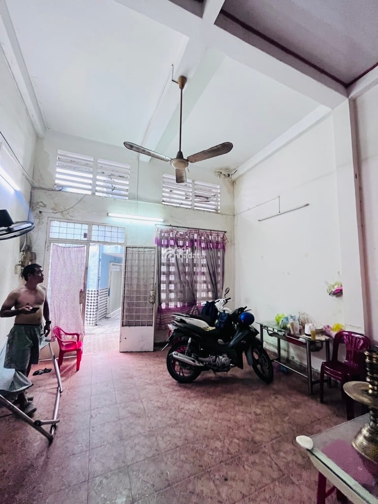 PHAN VĂN TRỊ- PHƯỜNG 2 - QUẬN 5 -DT: 4.55/5.7*11M- 6 TỶ 5