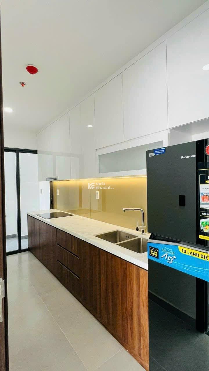 Cho thuê CC 2PN, 2WC, 69m2 tại Phú Đông Sky Garden, 8,5 tr/th view hồ bơi LH Việt 0932,683,991