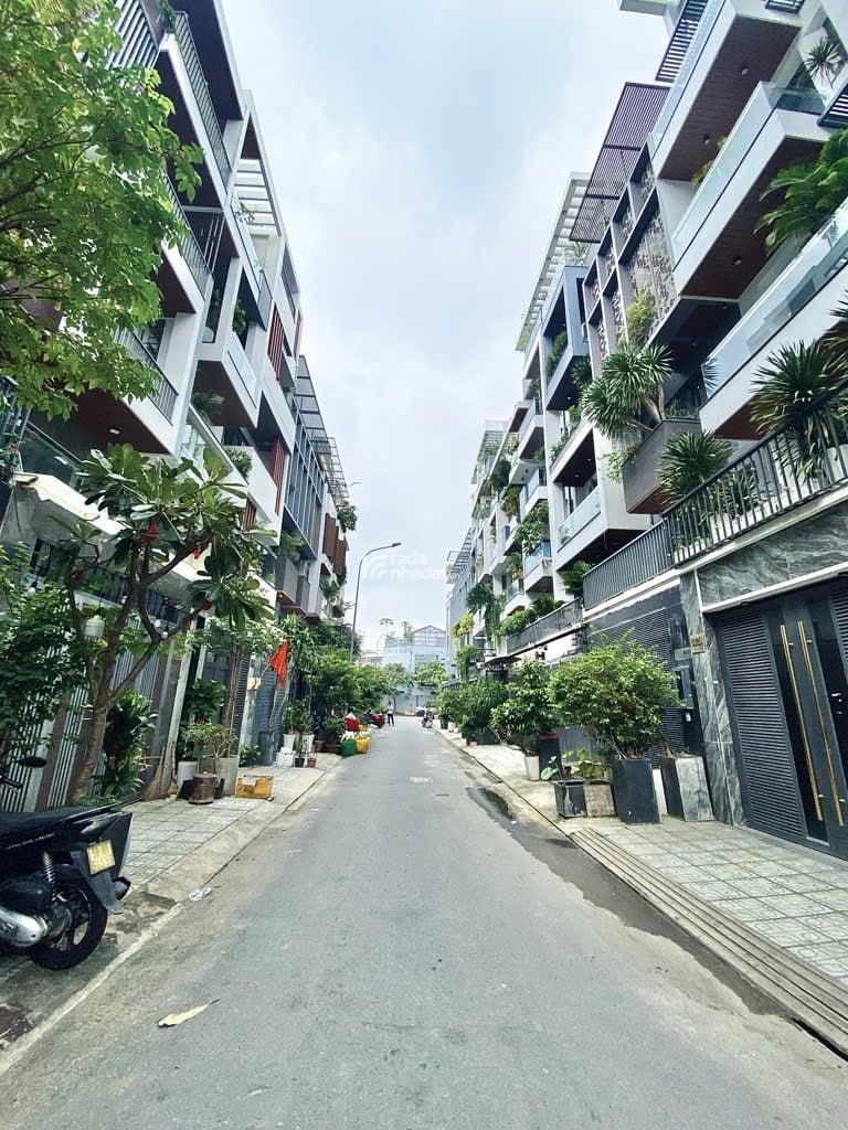Nhà 5 tầng Khu Phân lô cao cấp Nguyễn Tư Giản P12 Gò Vấp hẻm 8m 4x17m nở hậu Giá 12.8Tỷ 