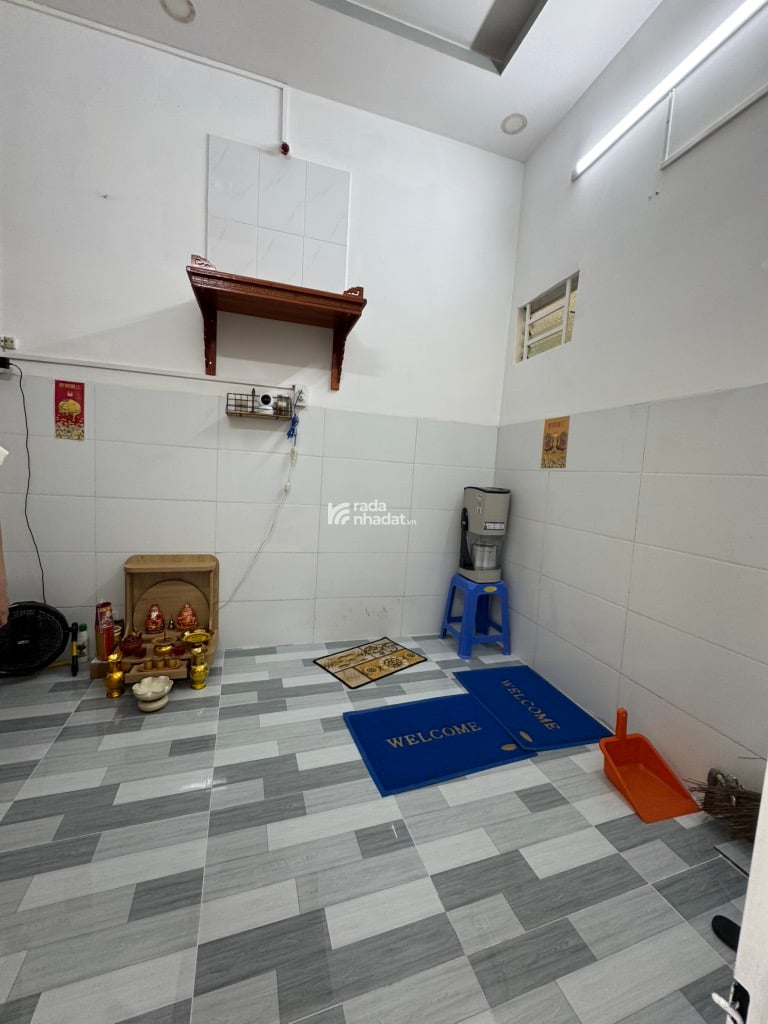 BÁN NHÀ QUẬN 6 DTSD 30M2 2 TẦNG BTCT 2.25 TỶ HẺM SẠCH SẼ SÁT MẶT TIỀN GẦN HẬU GIANG
