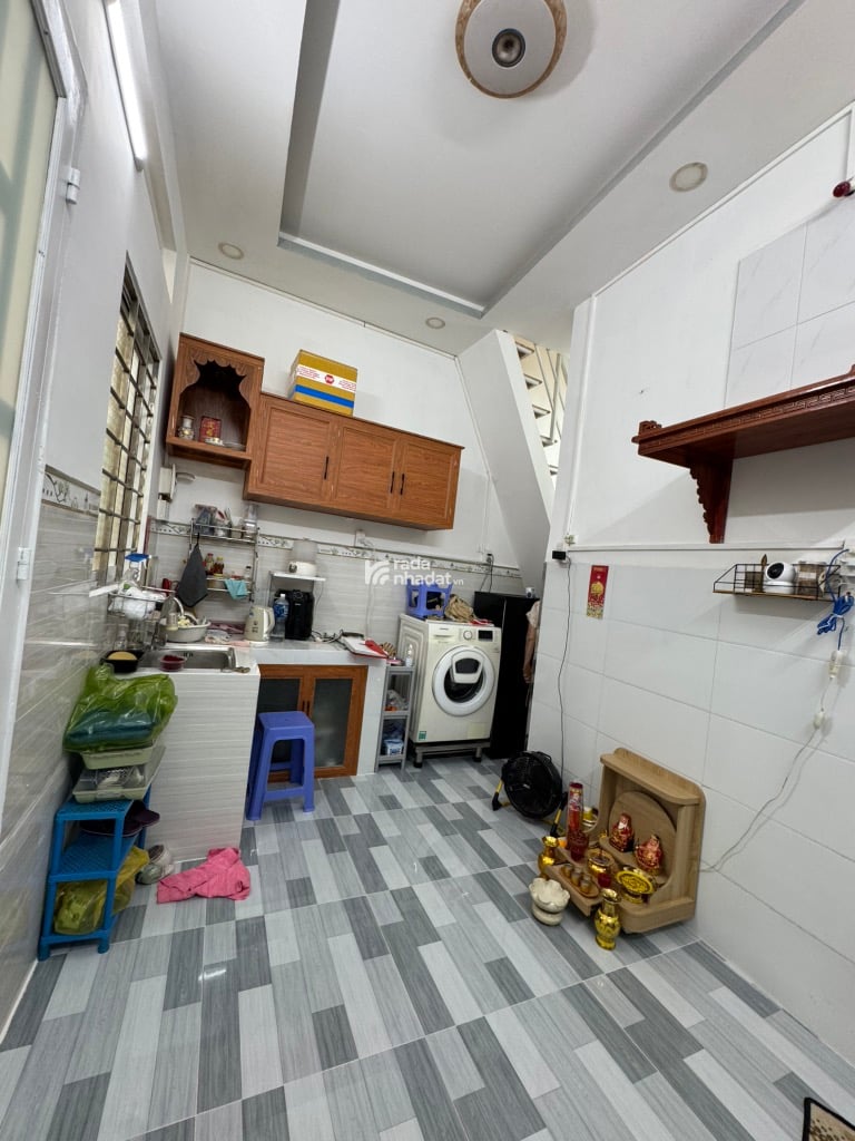 BÁN NHÀ QUẬN 6 DTSD 30M2 2 TẦNG BTCT 2.25 TỶ HẺM SẠCH SẼ SÁT MẶT TIỀN GẦN HẬU GIANG