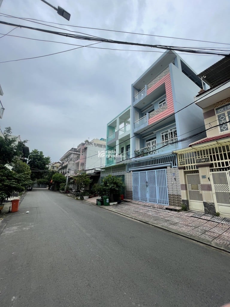 GIÁP QUẬN 8- KDC BÌNH HƯNG - BÌNH CHÁNH- DT: 6*18M- 11 TỶ 2