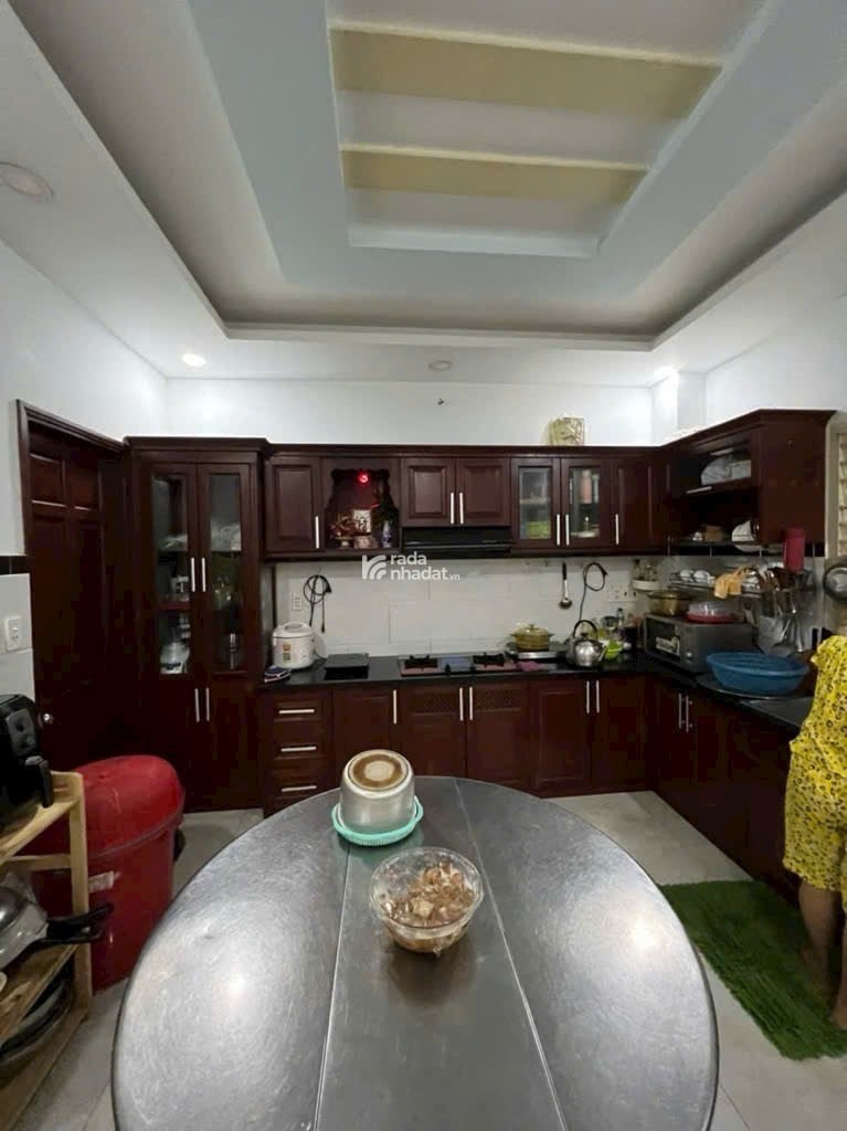 NGAY COOP MART PHAN VĂN HỚN _ SÁT THAM LƯƠNG _ TIỆN VỀ TRUNG TÂM SG - 5 TẦNG CÓ THANG MÁY