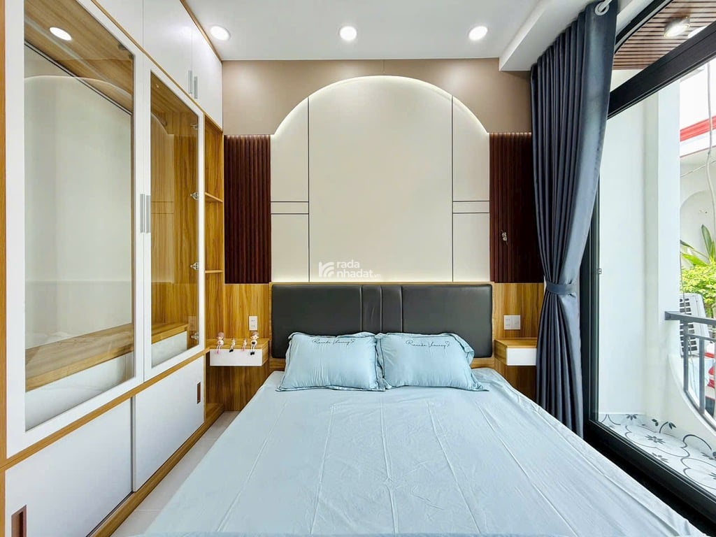 Bán nhà HXH đổ cửa - full nội thất 40m2 - 4 tầng - ngay CV Làng Hoa Gò Vấp, nhỉnh 5 tỷ