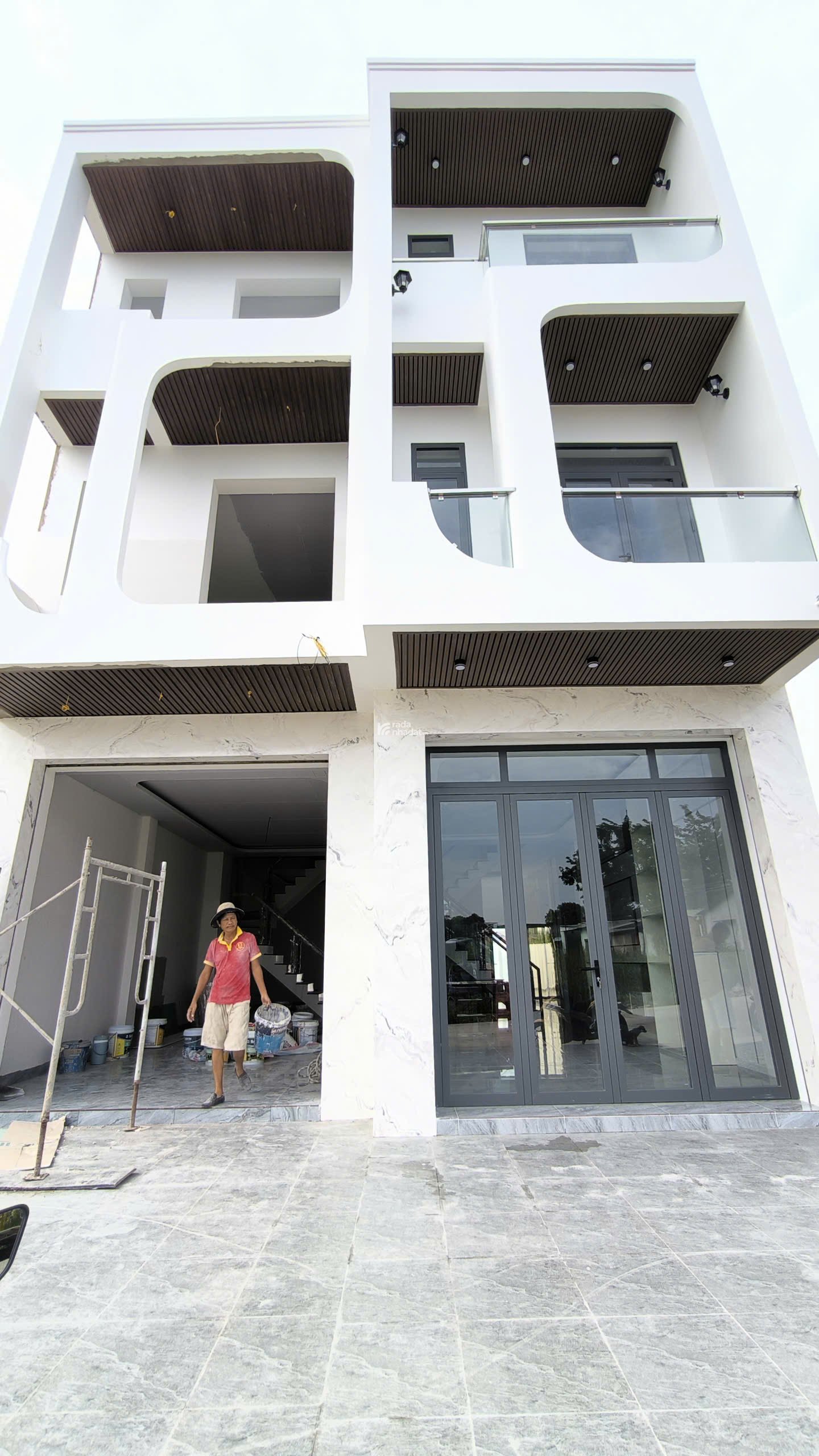 Hạ Giá Bán Gấp Nhà 1 Trệt 2 Lầu Giá Chỉ Hơn 2 Tỷ Ngay Trung Tâm Thủ Dầu Một