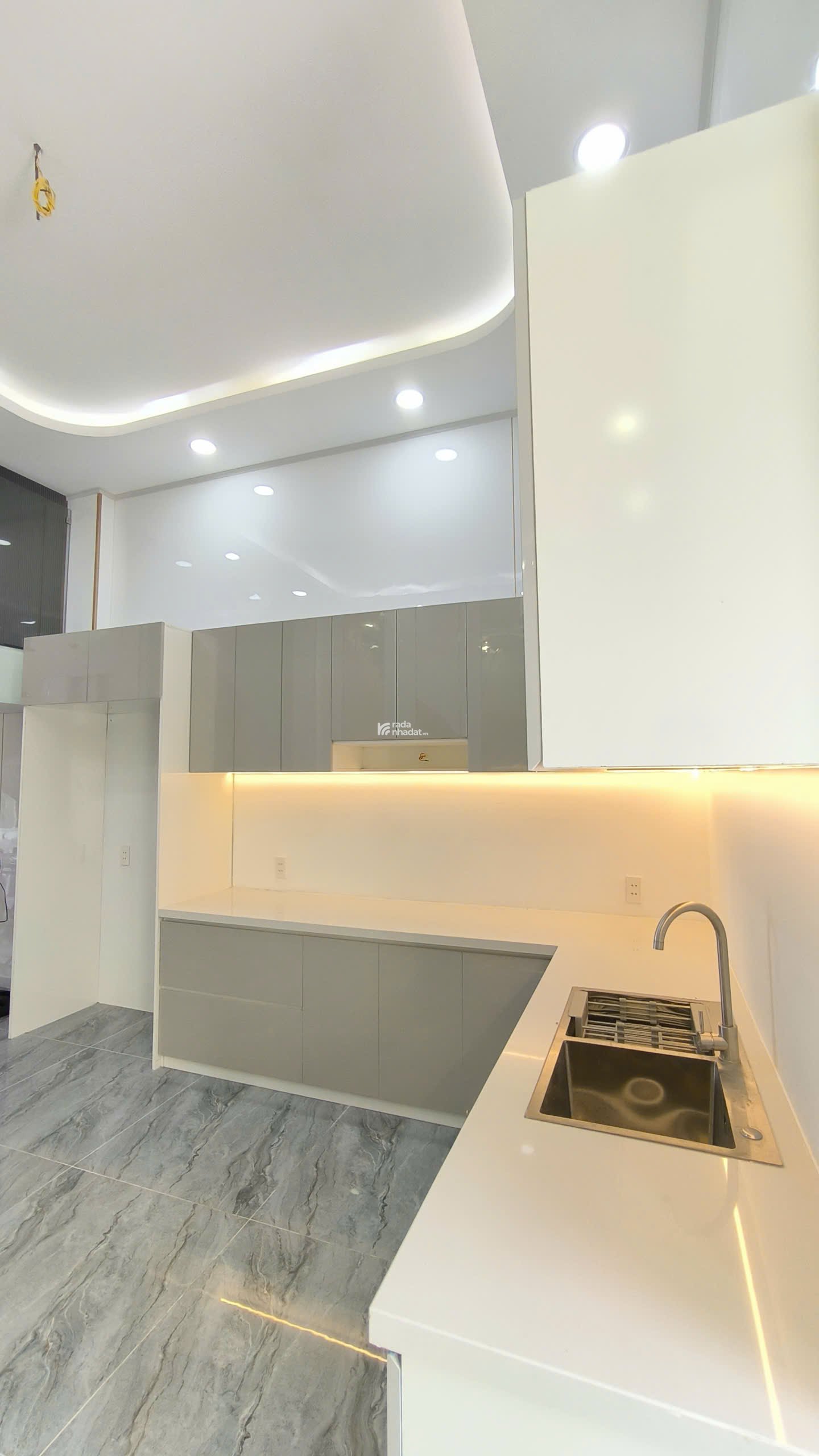 Hạ Giá Bán Gấp Nhà 1 Trệt 2 Lầu Giá Chỉ Hơn 2 Tỷ Ngay Trung Tâm Thủ Dầu Một