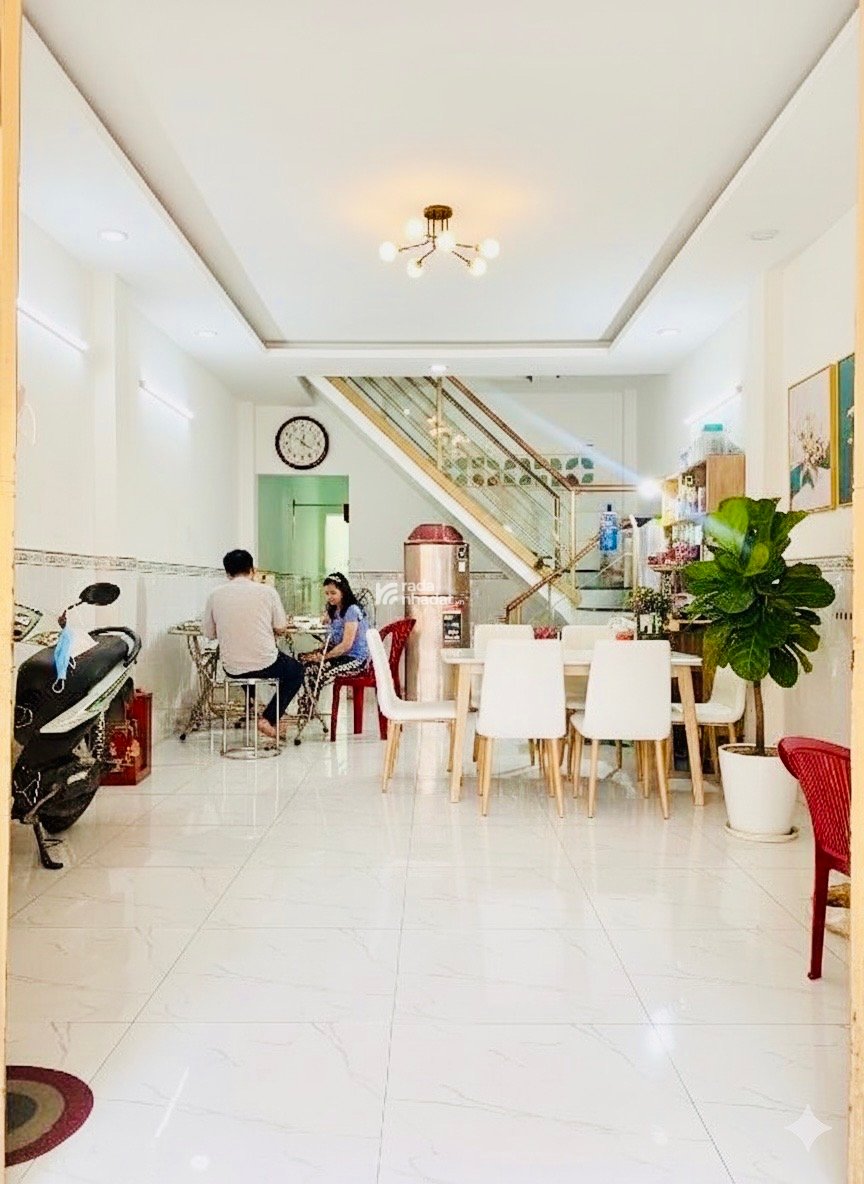 GIÁP NGÃ TƯ ÂU CƠ – LẠC LONG QUÂN – HẺM XE HƠI THÔNG – 2 TẦNG – 5PN – 121M 4.123 NHỈNH 9