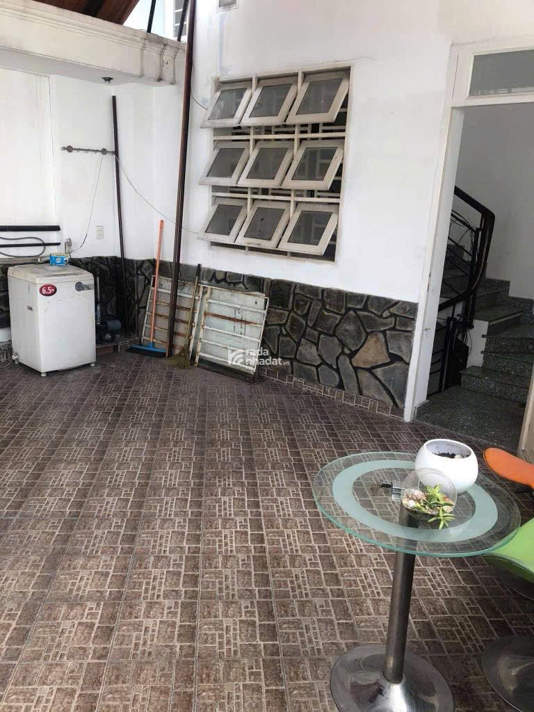 Bán nhà mặt phố Lê Văn Sỹ, 15 tỷ, 60m2, 3PN, 3WC, hàng hot