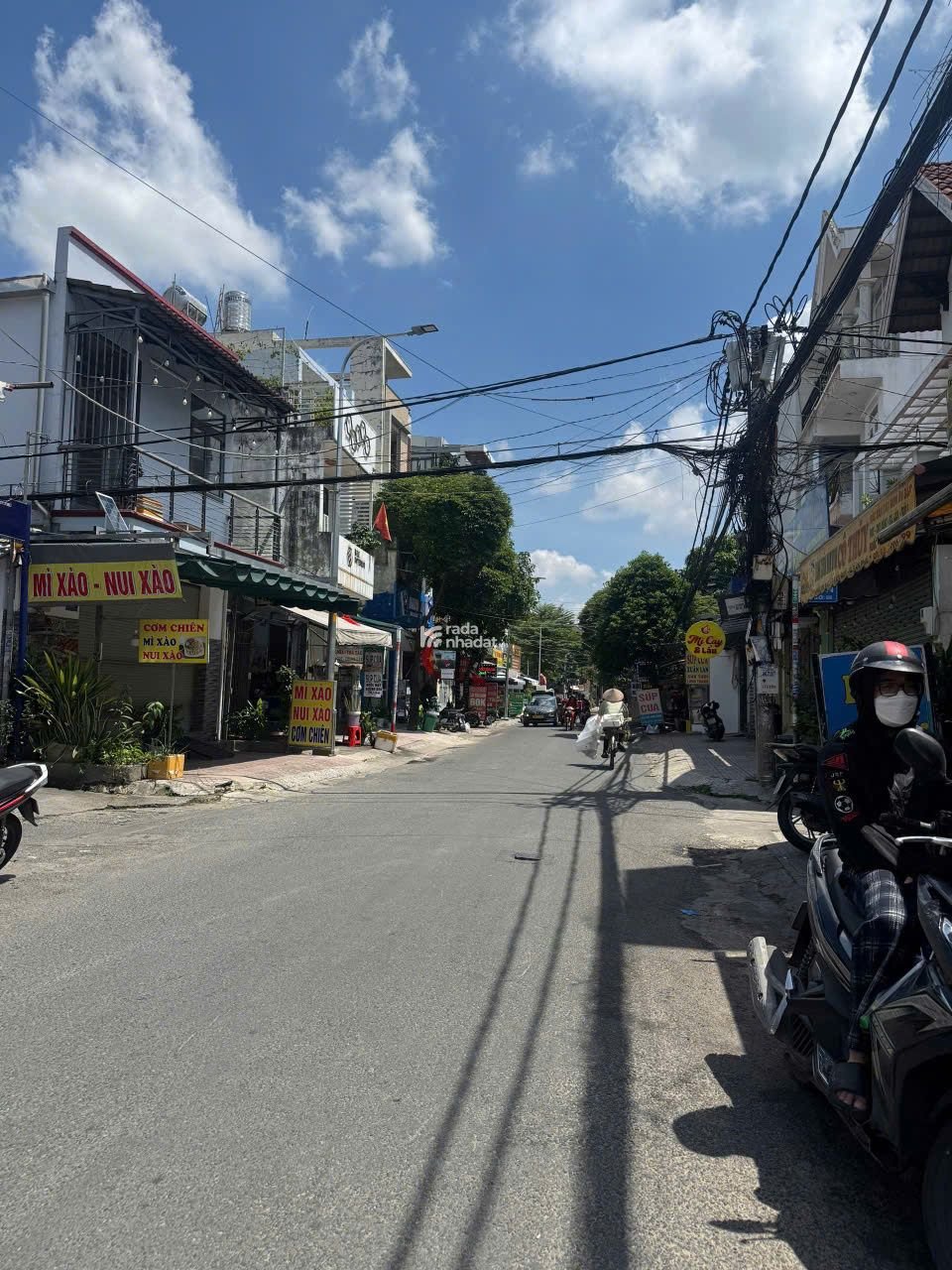 Nhà MTKD Hà Thị Đát, 65m2, 4 tầng, chỉ 10.8 tỷ TL, Vị trí sầm uất