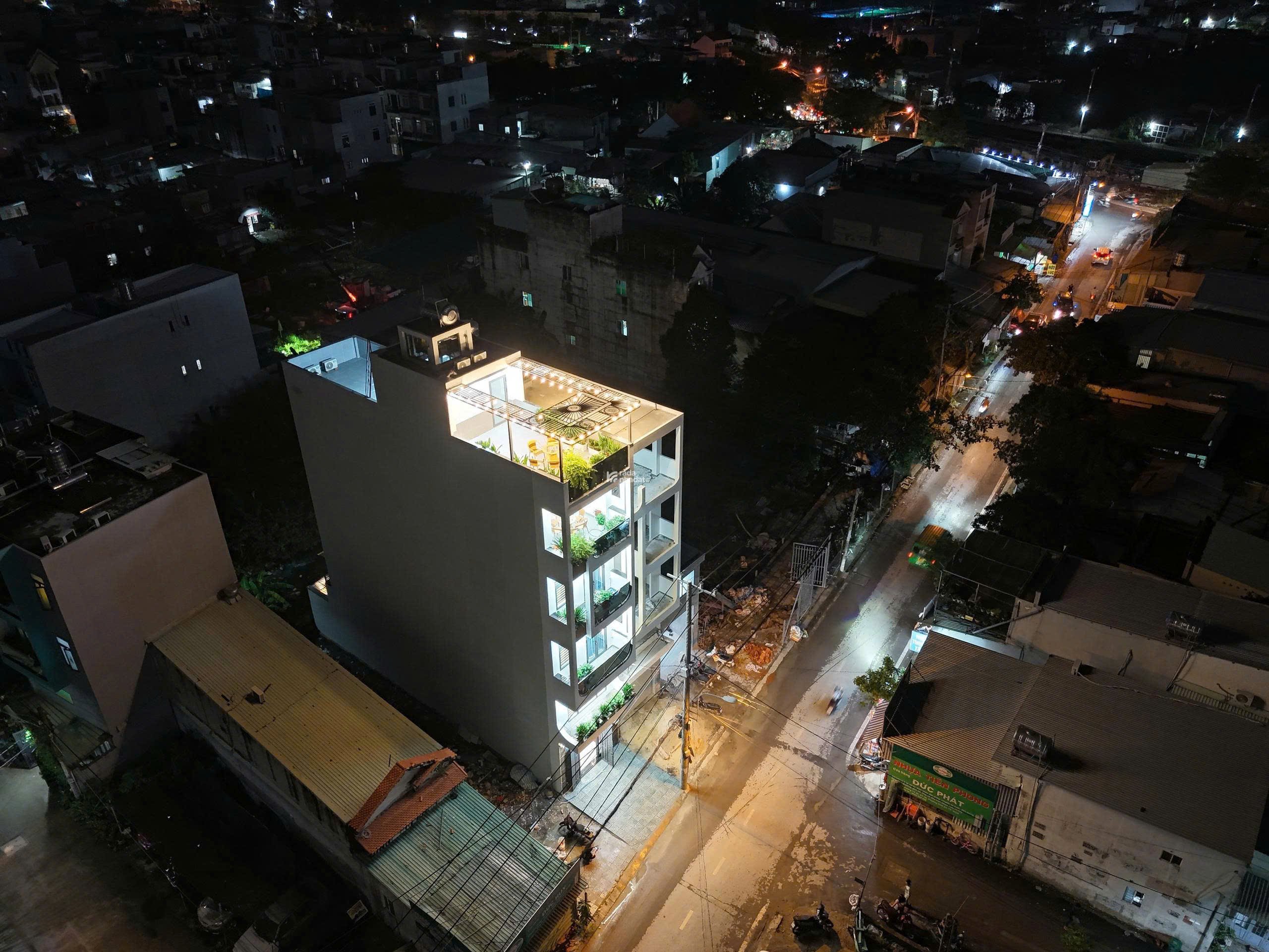 SIÊU PHẨM NHÀ PHỐ CAO CẤP - MẶT TIỀN CẦU BA PHỤ, TX25, Q.12