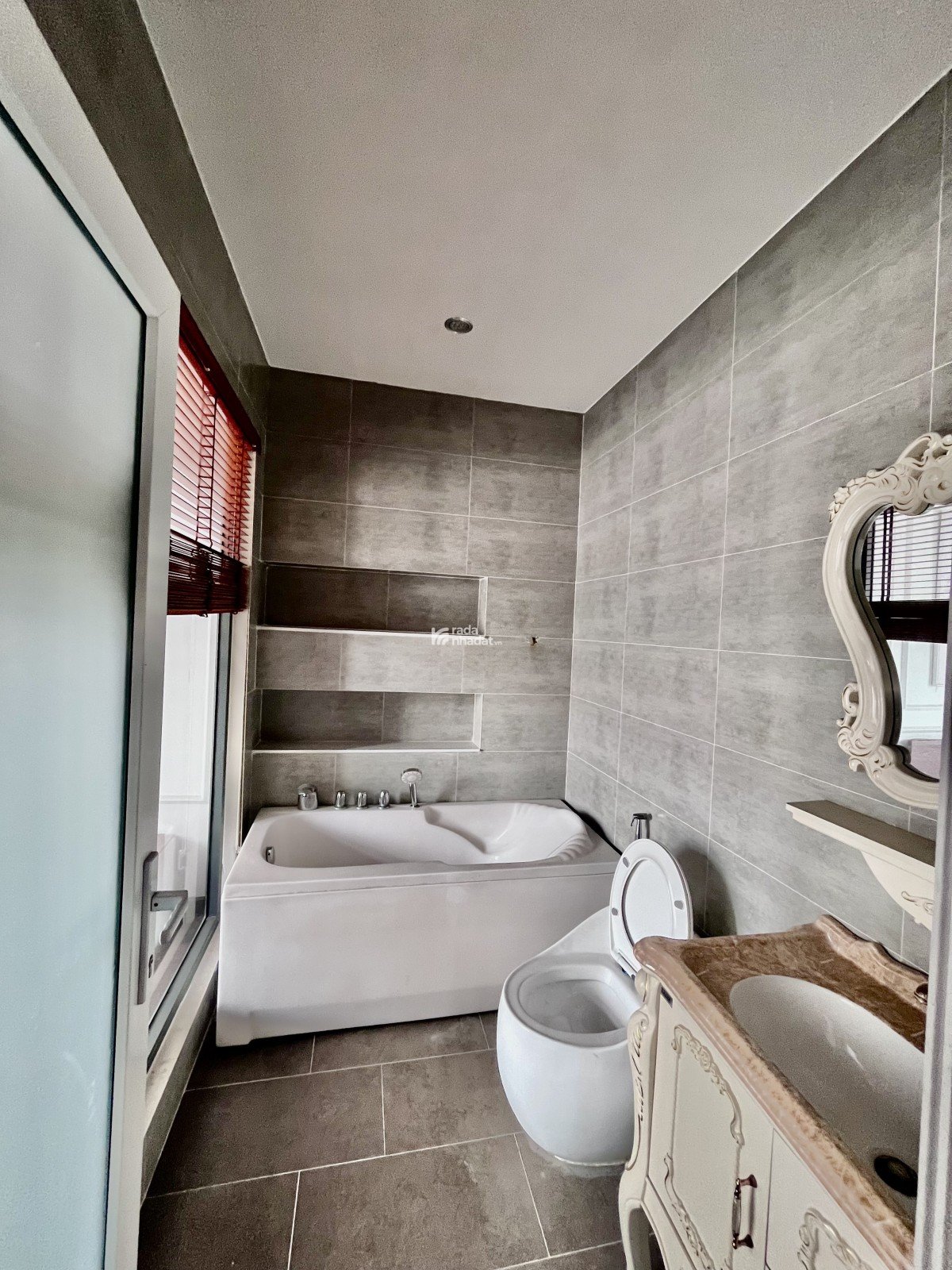 NHÀ ĐẸP - HẺM XE TẢI - KHU ĐỒNG BỘ - SỔ HỒNG VUÔNG VỨC