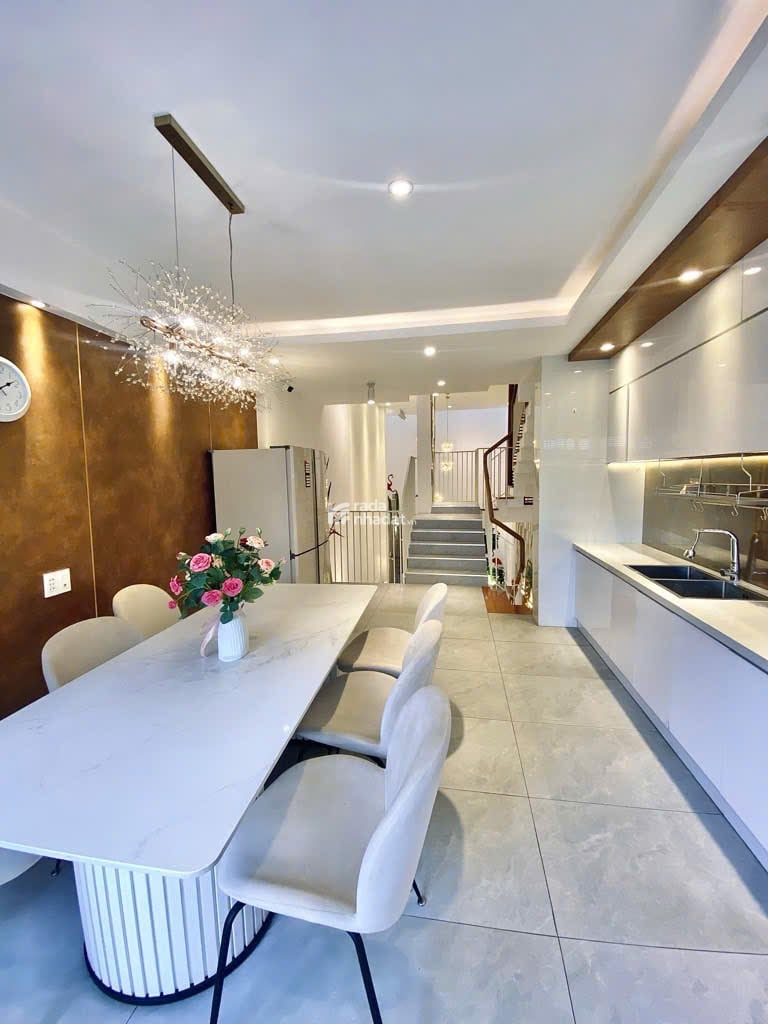 Nhà 5 tầng Khu Phân lô cao cấp Nguyễn Tư Giản P12 Gò Vấp hẻm 8m 4x17m nở hậu Giá 12.8Tỷ