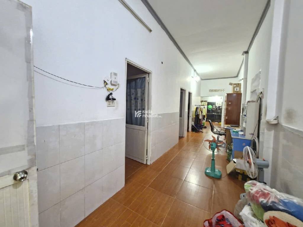 NHÀ C4 HẺM XE TẢI THÔNG DT KHỦNG 130M NGANG 5 GIÁ 6.x TỶ  ĐƯỜNG CẦU XÂY SÁT LÊ VĂN VIỆT Q9 