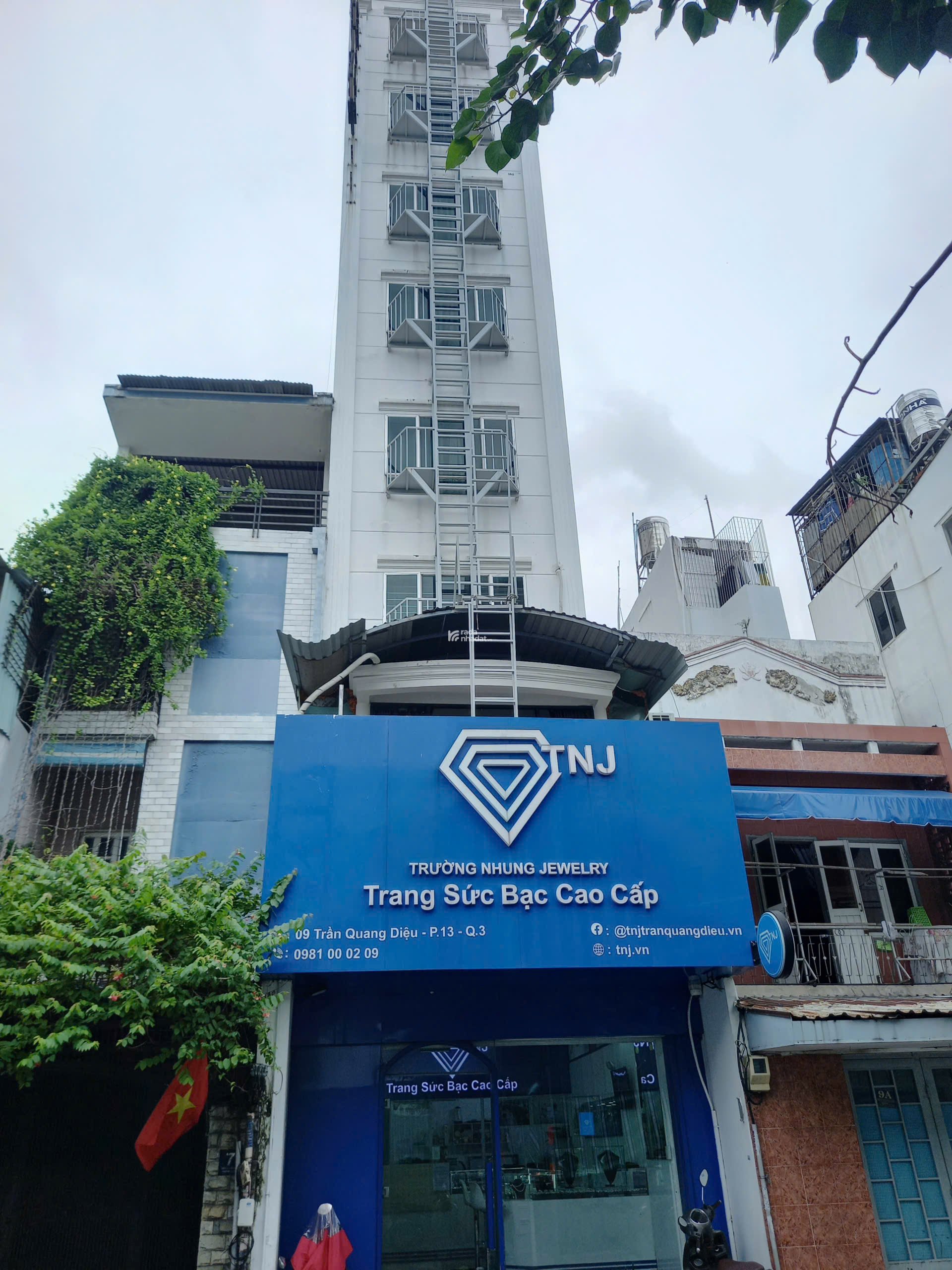 BÁN NHÀ VỊ TRÍ ĐẸP MT TRẦN QUANG DIỆU, Q.3_DT: 4,5x19m_CN: 62m2_8 TẦNG, THANG MÁY_GIÁ 35 TỶ TL