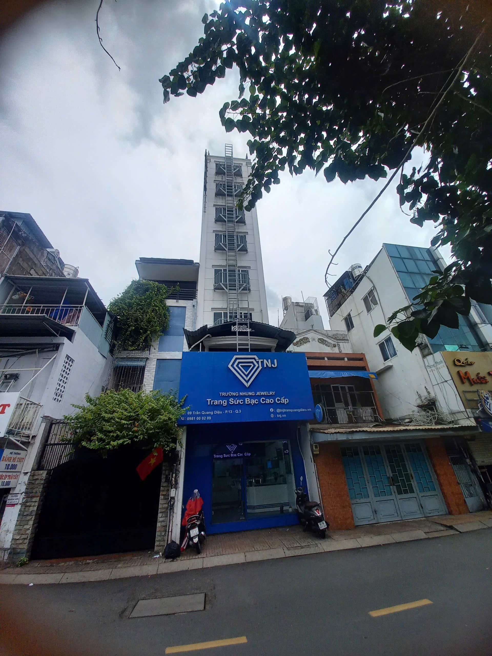 BÁN NHÀ VỊ TRÍ ĐẸP MT TRẦN QUANG DIỆU, Q.3_DT: 4,5x19m_CN: 62m2_8 TẦNG, THANG MÁY_GIÁ 35 TỶ TL