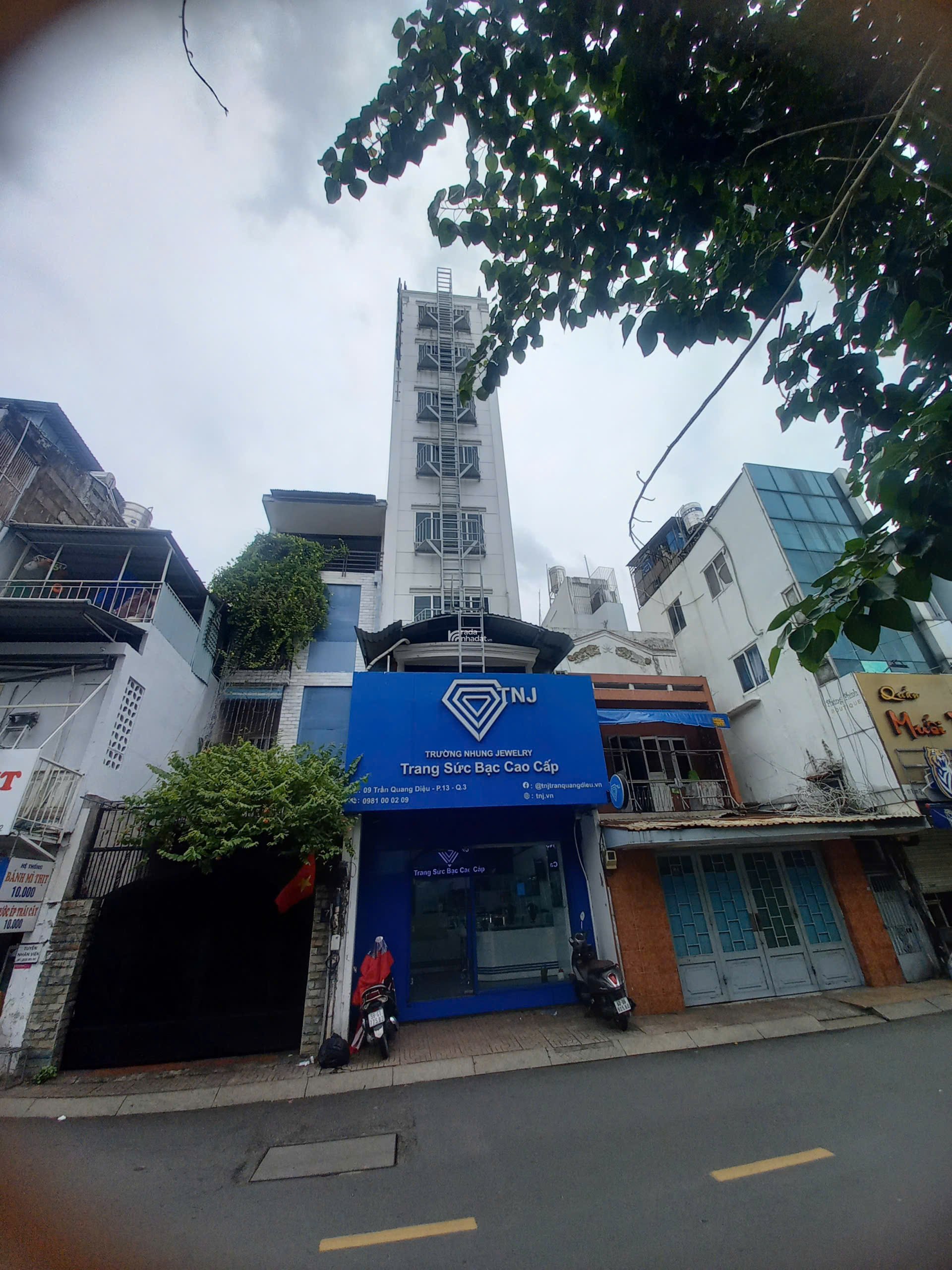 BÁN NHÀ VỊ TRÍ ĐẸP MT TRẦN QUANG DIỆU, Q.3_DT: 4,5x19m_CN: 62m2_8 TẦNG, THANG MÁY_GIÁ 35 TỶ TL