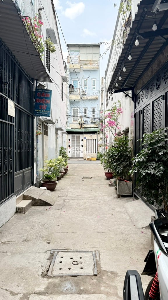 gò vấp gần công viên làng hoa 2 tầng, nhỉnh 4T