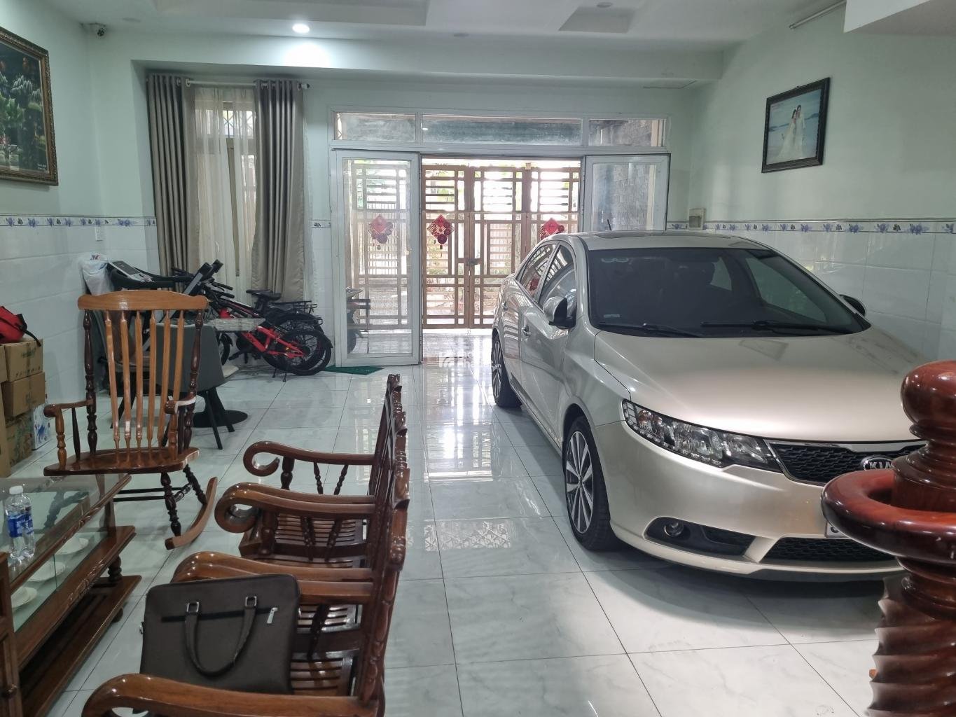 BÁN NHÀ MẶT TIỀN KDC LÊ THÀNH 102M2 NGANG 6M CHỈ 11.7 TỶ VUÔNG VỨC KHÔNG LỘ GIỚI CÓ VỈA HÈ