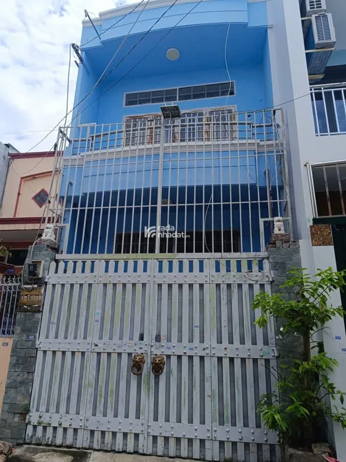 Nhà vào ở ngay, HXH Hòa Bình, 60m2, 4x15m, giá cực tốt!