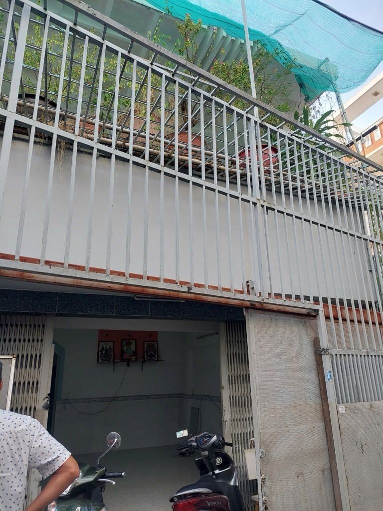 Nhà 2 tầng 70m2(5.4x15)-Hậu giang-giá 5.75 tỷ