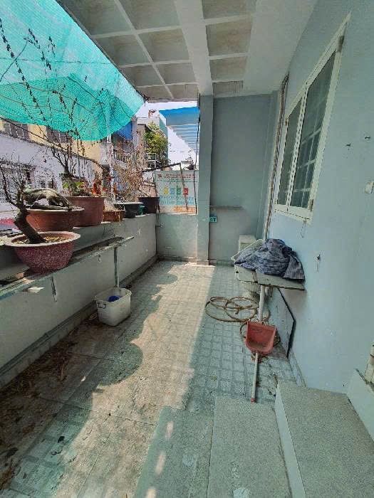 Nhà 2 tầng 70m2(5.4x15)-Hậu giang-giá 5.75 tỷ