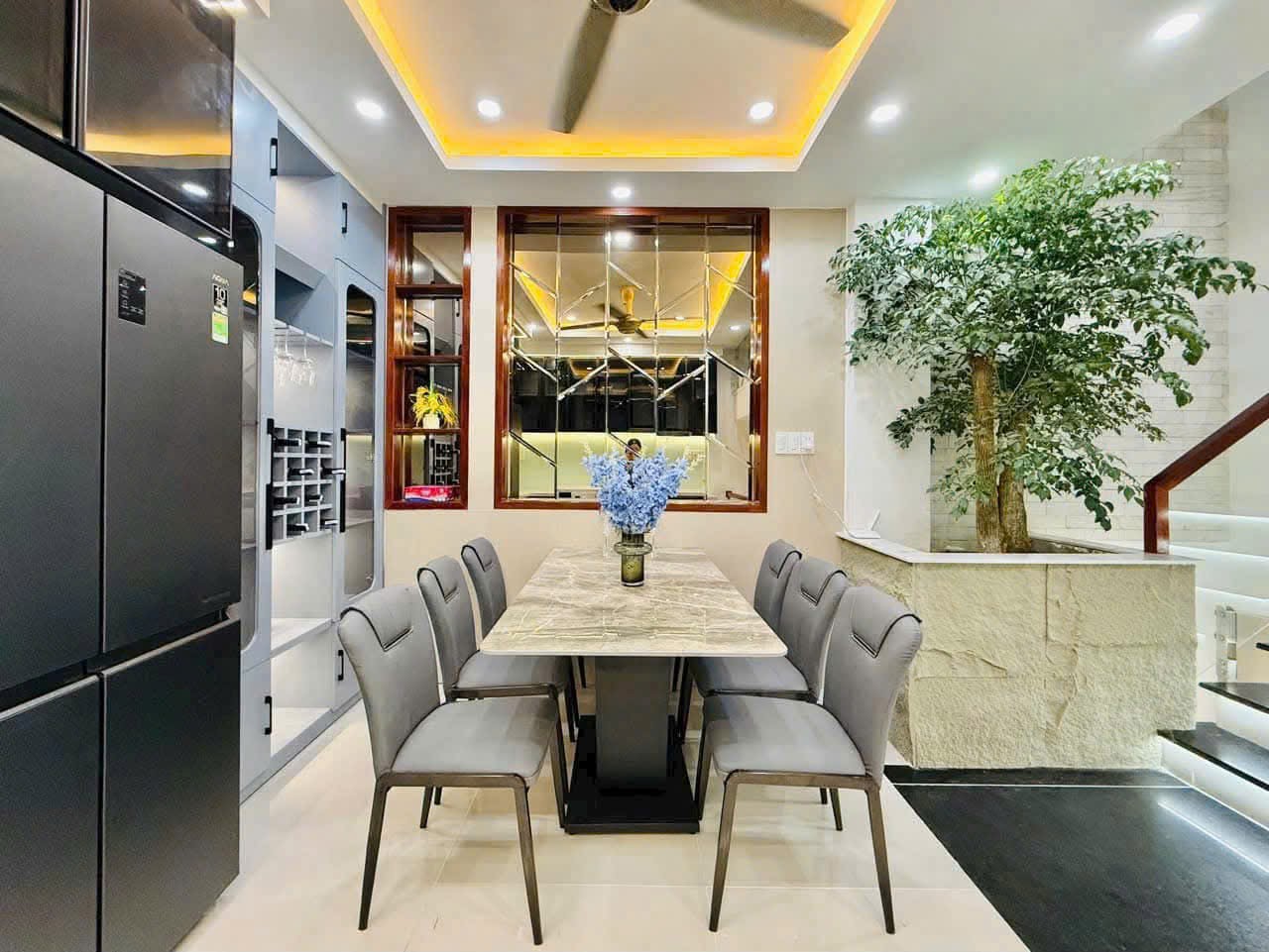 Cần bán gấp 4 tỷ 150 nhà 58m2 đường số 21, P8, Gò Vấp. Xây 4 tầng, hẻm 4m