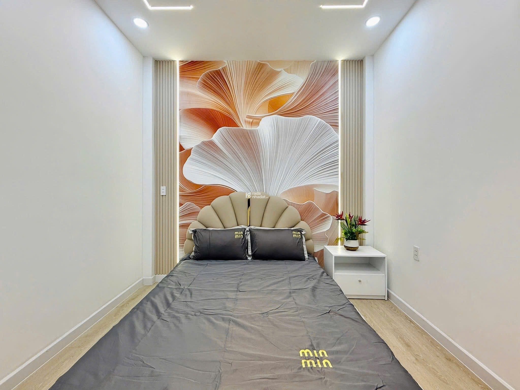 Cần bán gấp nhà DT 60m2 đường Bùi Đình Túy, P12, Bình Thạnh. SHR