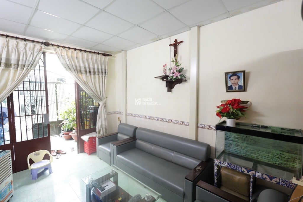 HẺM XE HƠI SÁT NHÀ CMT8, TÂN BÌNH, 47M2 TIỆN XÂY MỚI. GIẢM 350TR CHỈ CÒN 5.8T TL 