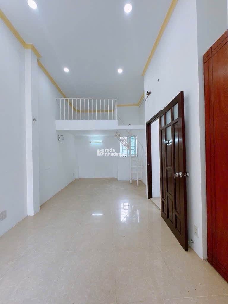 Nhà Huỳnh Mẫn Đạt. 33m2. 3 tầng. 3PN, 3WC. 5t750, Đang lam CHDV cho thuê sẵn dòng tiền 