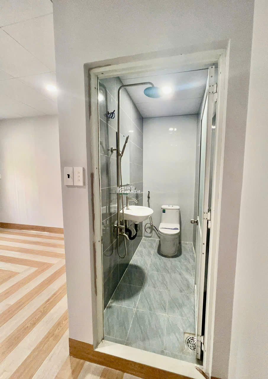 NHỈNH 5 TỶ - NHÀ MỚI 2 TẦNG CÁCH MẠNG THÁNG 8 - 3.76x12m