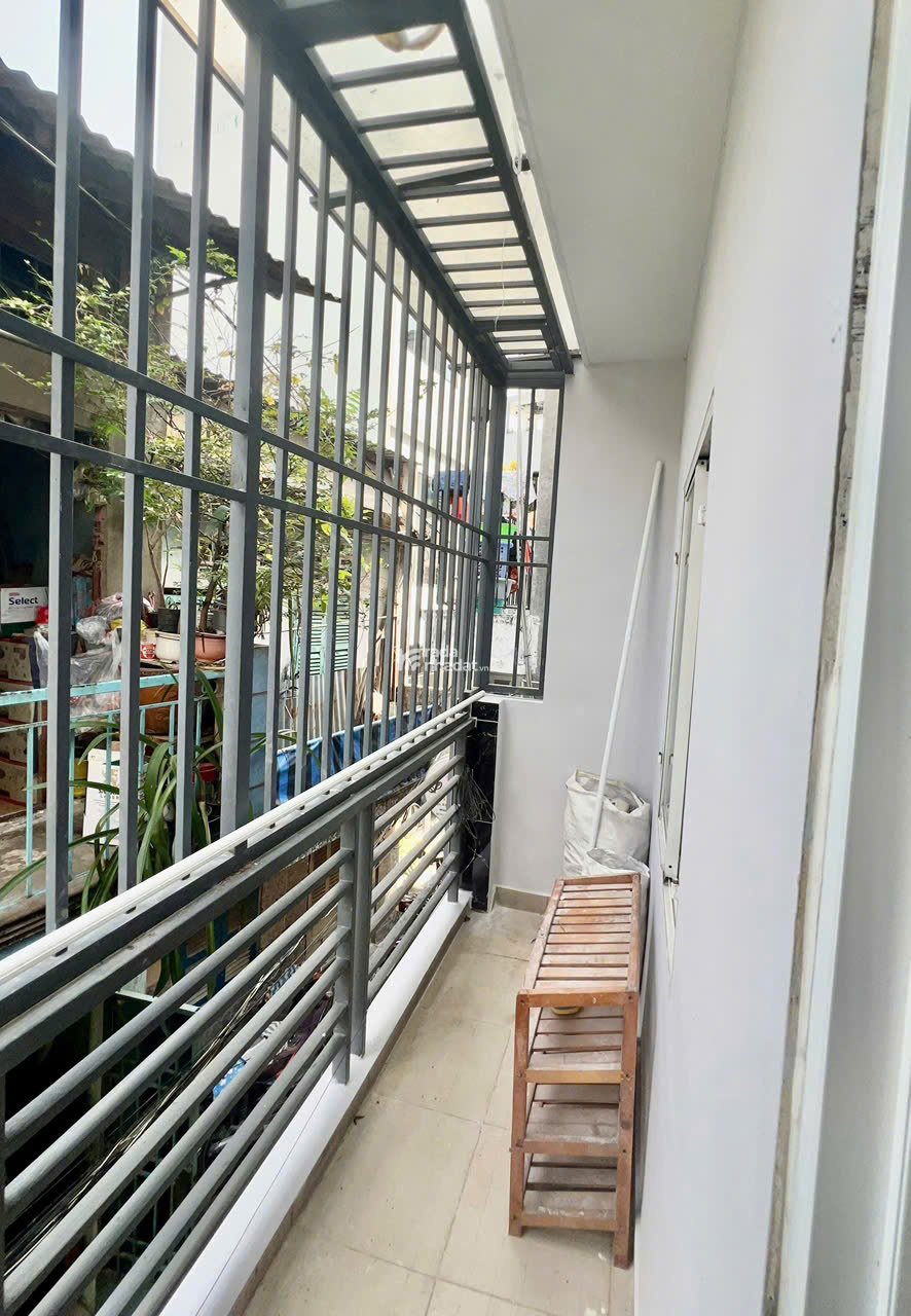 NHỈNH 5 TỶ - NHÀ MỚI 2 TẦNG CÁCH MẠNG THÁNG 8 - 3.76x12m