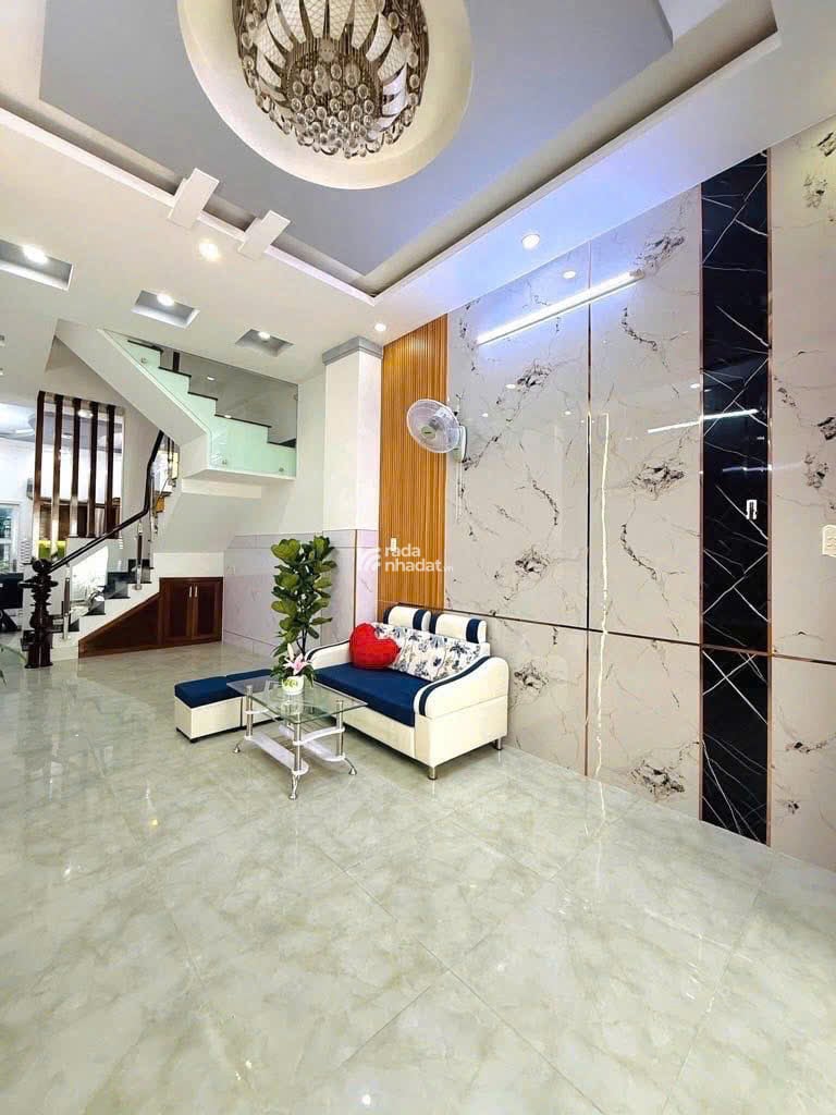 Cần bán căn nhà 2 tầng ngay Đường Số 18, Thủ Đức. Giá: 5 Tỷ 590 / 48m2. SHR, hẻm ô tô 5m
