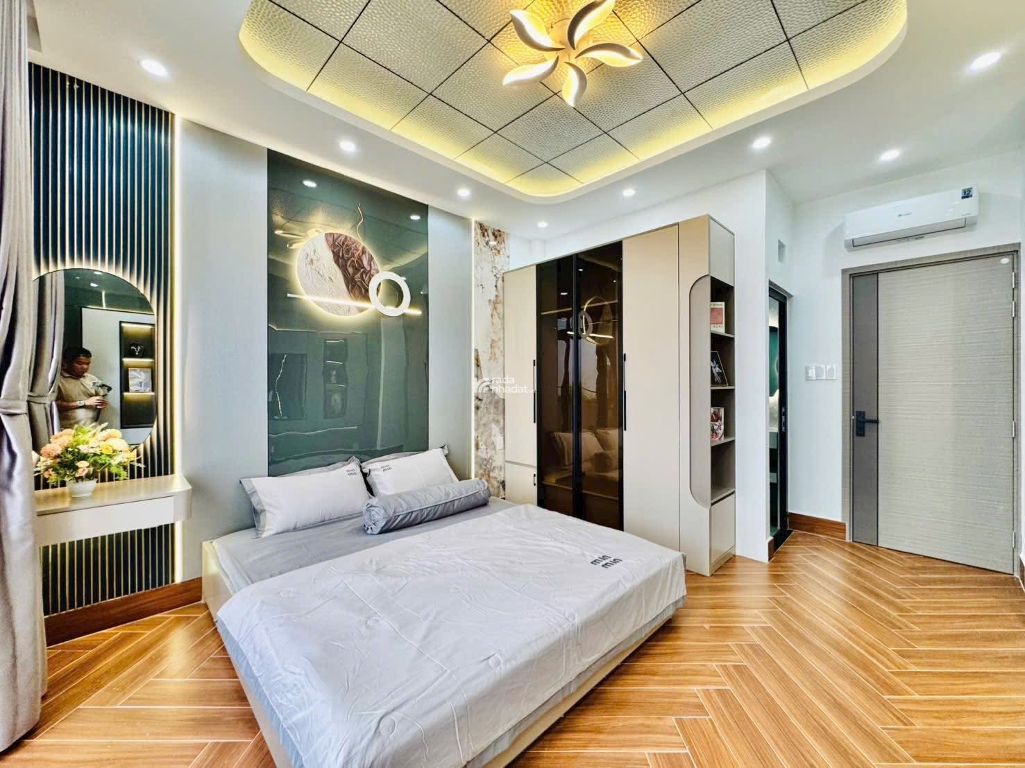 Chủ nhà về Canada gửi nhà 4 lầu 3ty345, DT 39m2 Đinh Tiên Hoàng, P3, Quận Bình Thạnh