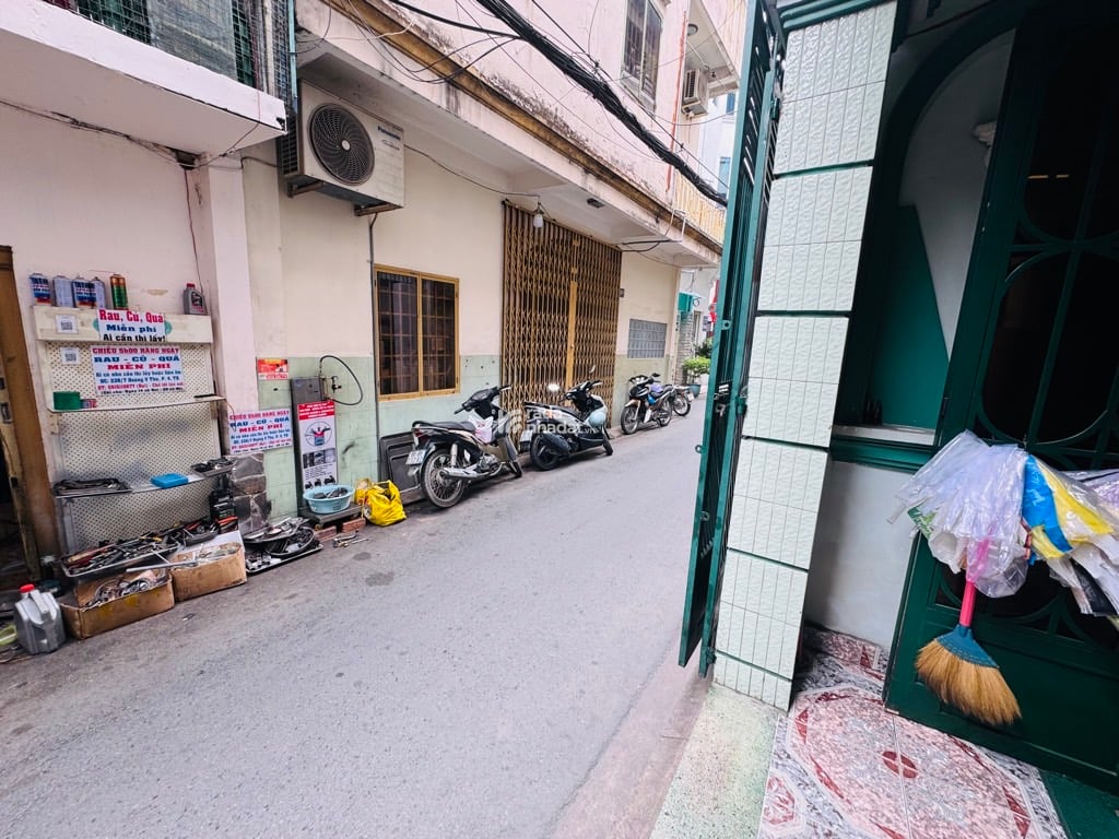 NHÀ 3 TẦNG - 54M2 (4.1x13.2) - 4PN - HẺM THÔNG Ô TÔ - GẦN SÂN BAY -  9 TỶ 600