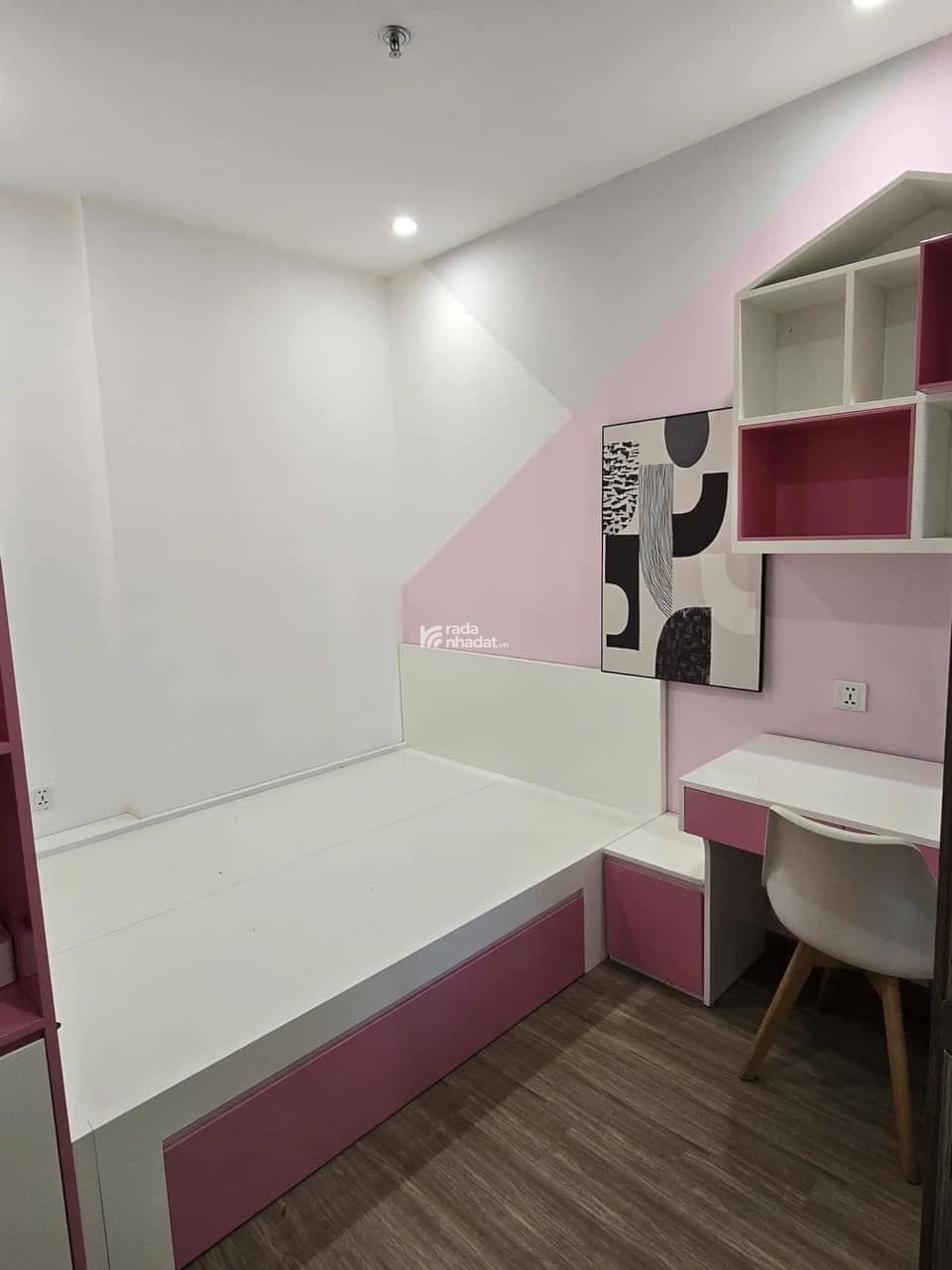 Bán căn hộ góc view đẹp ban công Đông Nam diện tích 63.2m2, giá chỉ 3.550 tỷ đồng
